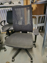 A Visit to our Chairgonomics Warehouse Display