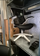 A Visit to our Chairgonomics Warehouse Display