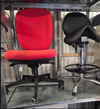 A Visit to our Chairgonomics Warehouse Display