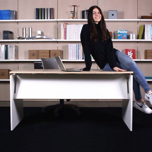 SPEEDY - the Instant desk - unfolds & assembles in 40 seconds - watch video.